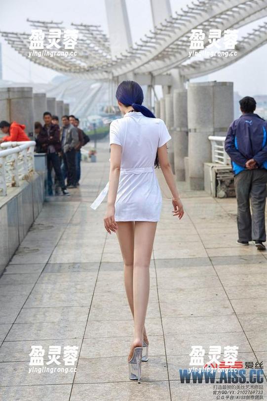 AISS爱丝(钻石版) - 哟，原图在此，陈雅漫变身女王的模样真不一般啊！