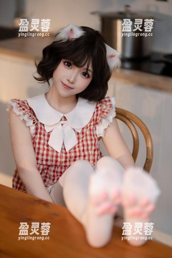 Bangni邦尼双人女仆的风格，不看原图还真不好发言。
