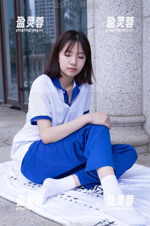 BoBoSocks袜啵啵 - 美图中的雪糕，黑丝在脚尖微加固款的另一种解读，眼泪不止。图集静默中闪烁啊～