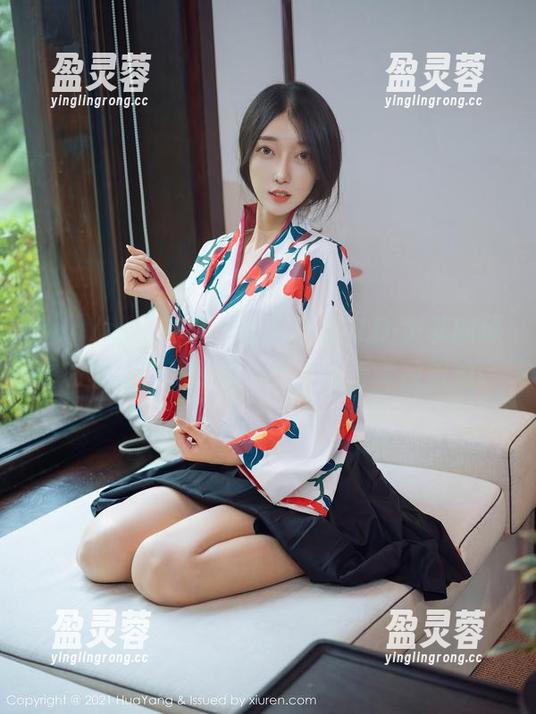 HuaYang花漾 - 圣诞？SOLO-尹菲的原图和套图让我反思人生，或者说反跟拍。