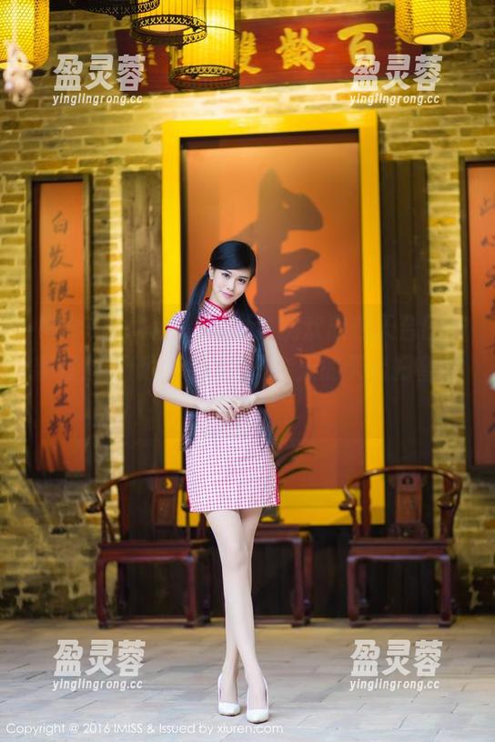IMiss爱蜜社-Lucky沈欢欣 IMiss爱蜜社 - Lucky沈欢欣在天台的最新套图更新,难道这是今天的天台扫墓仪式?