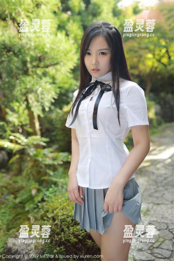 MFStar模范学院-Ellie艾栗栗 MFStar模范学院 - Ellie艾栗栗私拍美图上线,有种翩然起舞的温柔感,真想一直盯着。
