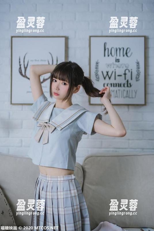 喵糖映画的黑丝少女真清纯，别问，等我看完美图再说。