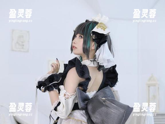 PAKI酱 PAKI酱的办公室写真集,难道辛苦打工就是为了这个?