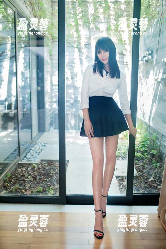 TuiGirl推女郎 - 纯小希：私房原图的镂空设计，让我的思绪也开了个洞。
