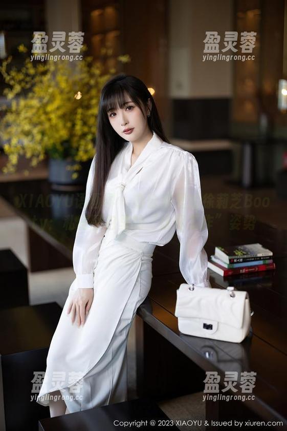 XIAOYU语画界-徐莉芝Booty XIAOYU语画界 - 办公室里的徐莉芝Booty:私房图包里的“认真工作”姿势