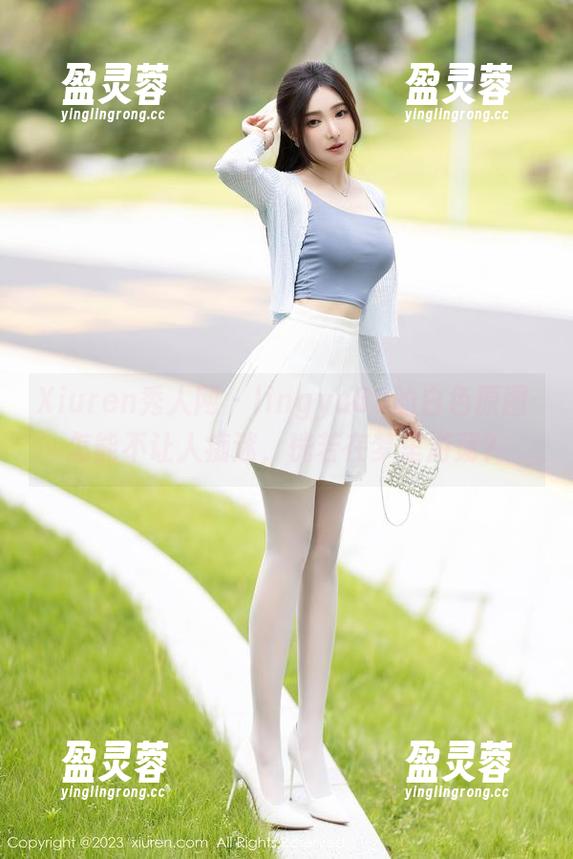 Xiuren秀人网 - lingyu69的白色原图-怎能不让人痴迷，恍若在梦里游荡？