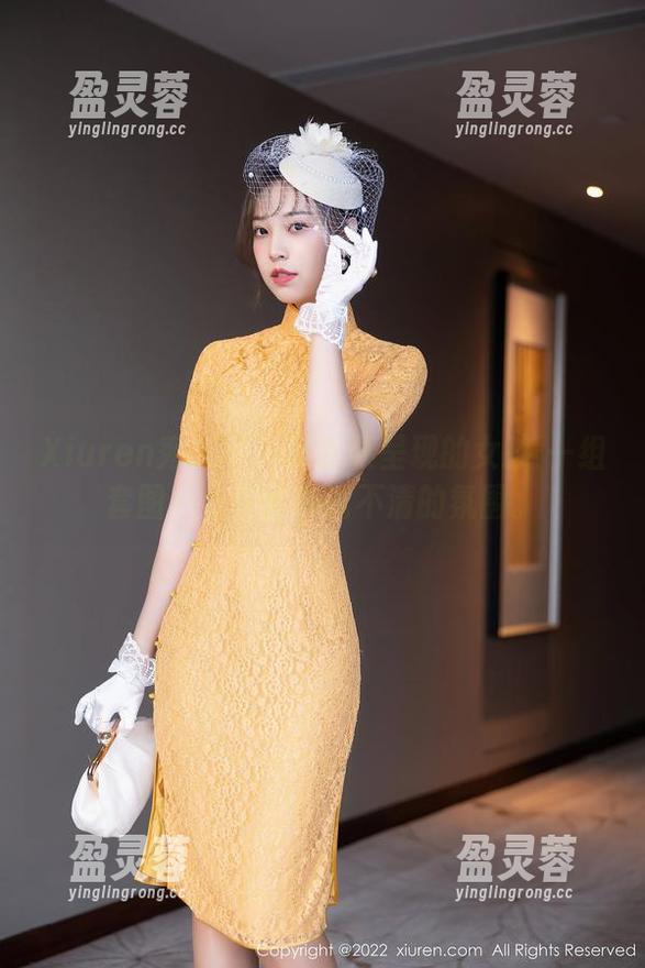 Xiuren秀人网 - 何嘉颖呈现的女孩-一组套图，分享那种说不清的氛围。