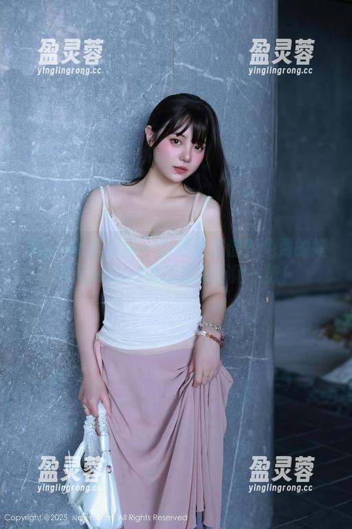 Xiuren秀人网 - 靠谱不靠谱？免费的婕西儿jessie礼服图集值得一掀！