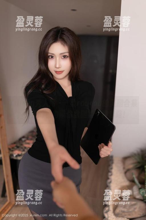 Xiuren秀人网 - 媃柔rourou的美腿合集，免费的视角带你盘腿数十种套路！