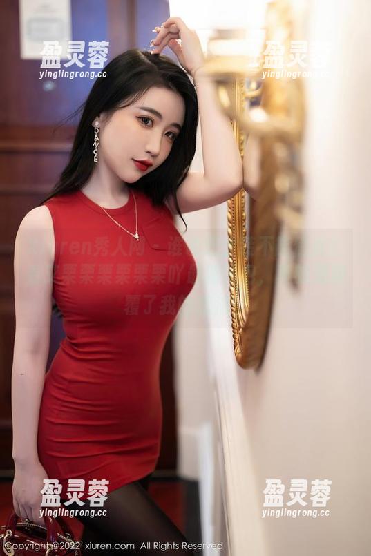 Xiuren秀人网-艾栗栗栗栗栗栗吖 Xiuren秀人网 - 谁说职业装不能俏皮?看艾栗栗栗栗栗栗吖最新图包,真的是颠覆了我的想法!