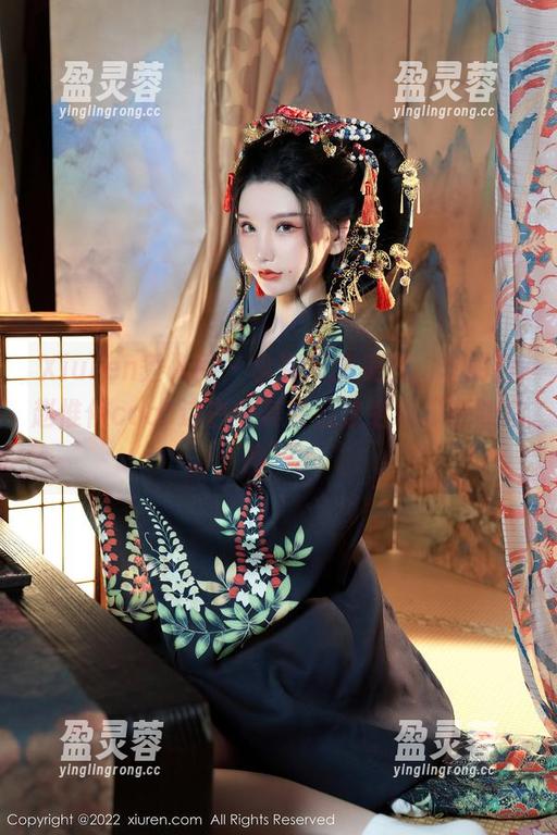 Xiuren秀人网 - 拿到高清美图，才明白赵惟依coco这白裙其实应该名叫“呼唤众神”。