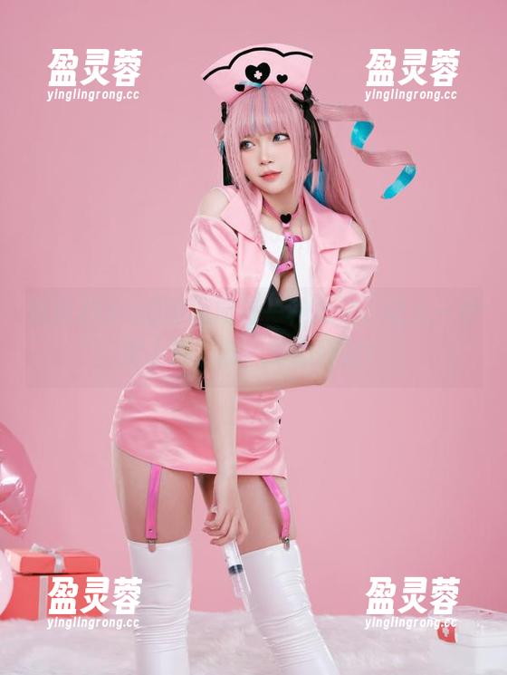 听说ZinieQ的图册有一种魔法，让人一秒爱上莎莉娜，真心怀疑！