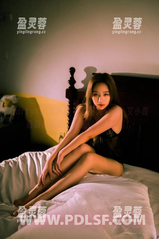 partycat轰趴猫-艾小青 partycat轰趴猫 - 原图大公开!艾小青最新拍眼镜,连框架都在说话!