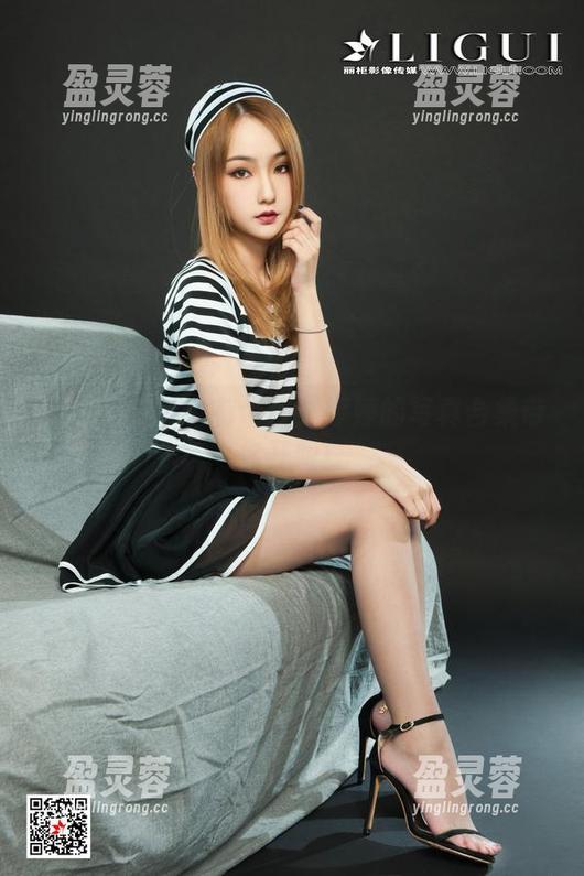 丽柜 - 修女也有个性！婷婷的写真合集带你开眼！
