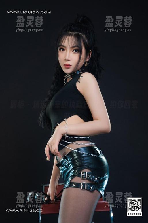 丽柜 - 精选卧室的执勤官，小發约你回家开会。