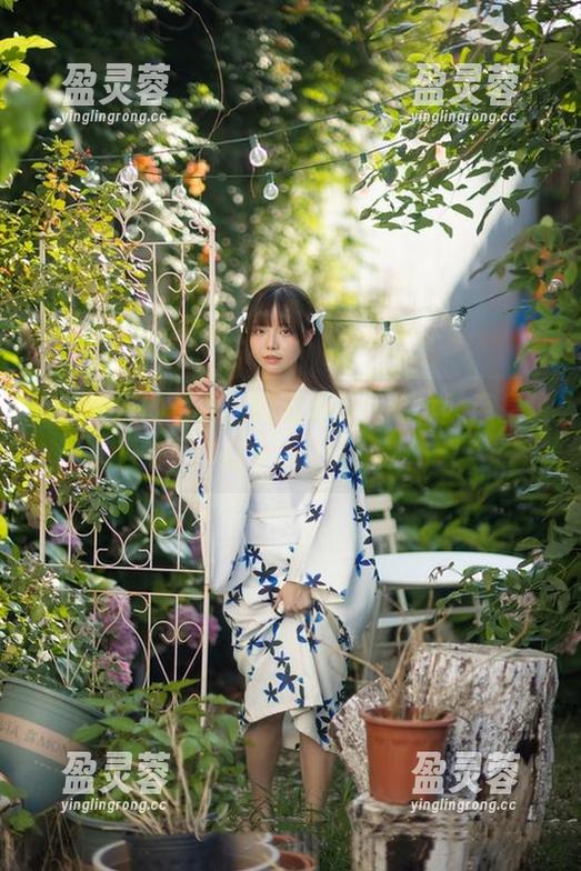 樱花女友的写真，图包满分，给六味帝皇酱打个call！