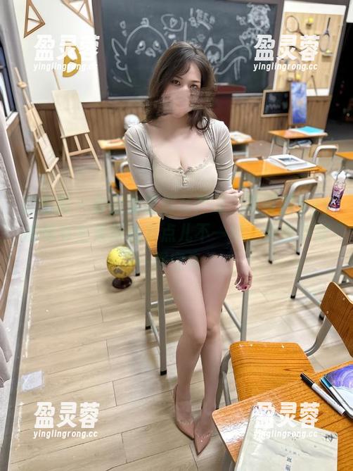 微密圈 - 办公室里那么严谨，可可西yyy的秘书全集却透着点儿不一样，快来下载一探究竟。