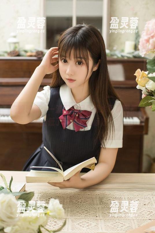 喵糖映画：一波双马尾死库水写真图集，拉低了我的审美标准？