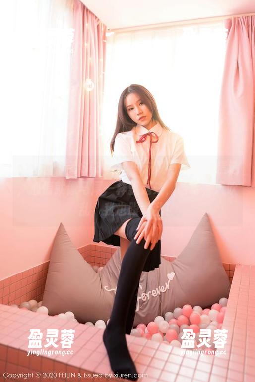 嗲囡囡 - 看SiByl李思宁双马尾套图精选，心情就像马尾一样飘起来，哈哈，风吹乱，我也跟着乱！