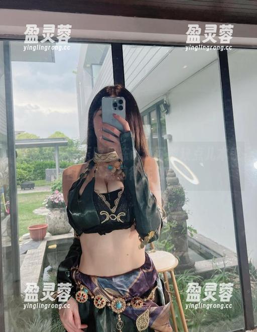 微密圈 - 小玉吃果冻说我可能缺点儿本钱，图片下载前得先做功课。