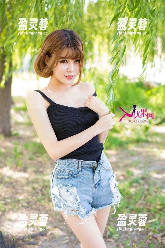 尤果网-慕羽茜 尤果网 - 慕羽茜棉袜观察:这脚踝,没谁了!
