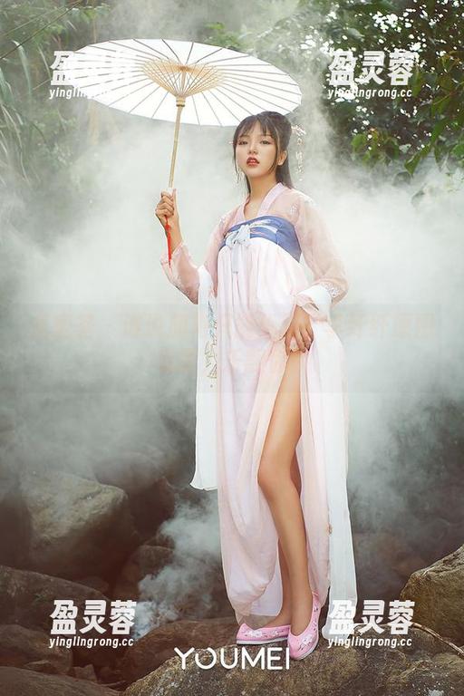 尤蜜荟 - 谁说旗袍只能优雅？李纤纤原图私语，乐翻你！