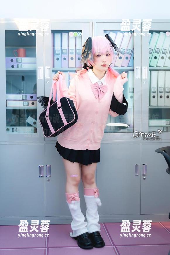 弥美Mime 弥美Mime说要带我去海边,全套碧蓝航线图包已经备好,就等我穿上了!
