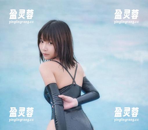 抱走莫子aa的白色流浪日记——写真与照片的默契对话