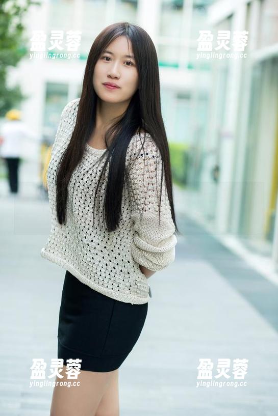 推女郎 - 沉浸在何奕恋的连体衣合集里，连脑海里的思绪都会变得纤细。