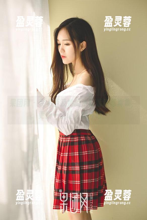 果团网 - 裴希西及她的浴缸清新写真集，更新一波让人意外吧！