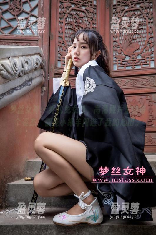 梦丝女神 - 乔儿兔女郎，高清照片里的每个姿态，都是小绵羊闯进了我的心田。