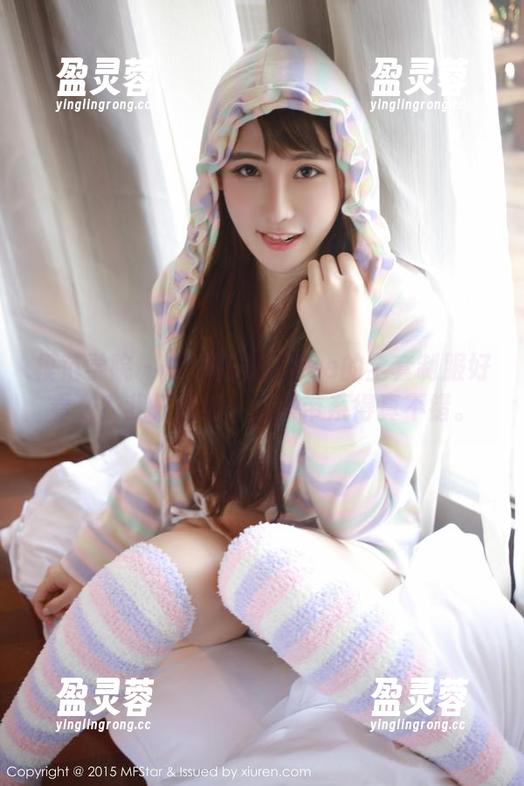 模范学院 - 你问我安琪Yee的全套制服好看么？我只想说，这领带系得真不错。