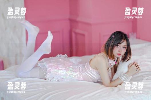 洛桑w伊梓 兔兔装扮与网袜造型,洛桑w伊梓的套图竟然如此出众了呀!