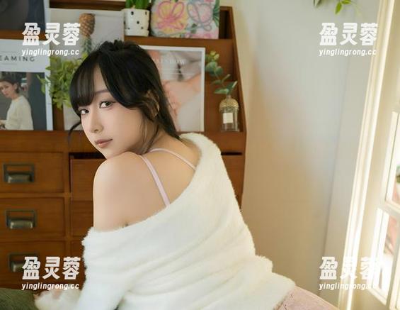 浅安安 黑胶带的神奇之旅,图库闪收!浅安安的创意碰撞
