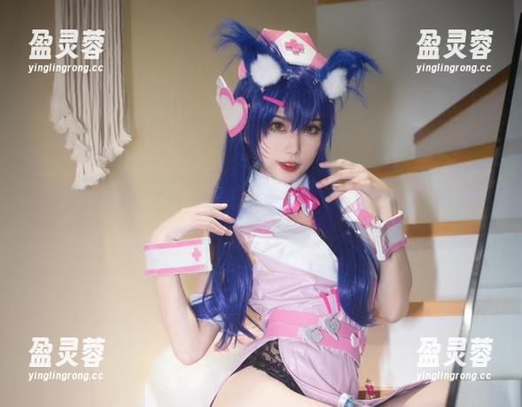 清颜颜子清新比基尼精选，全靠肚子决定今天穿哪个？