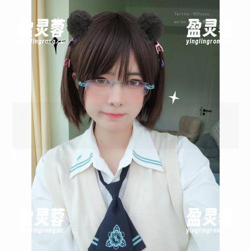 别错过！眼酱大魔王w的丝袜红茶最新写真集让人垂涎欲滴！