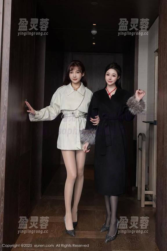 秀人网-sophie余冰 秀人网 - 作品油亮,资源却出乎意料的丰富,sophie余冰真会玩