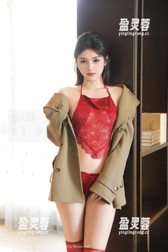 秀人网 - 套装福利来了，刘婷婷原图带你飞，穿上它约会说不定会被点赞哦！
