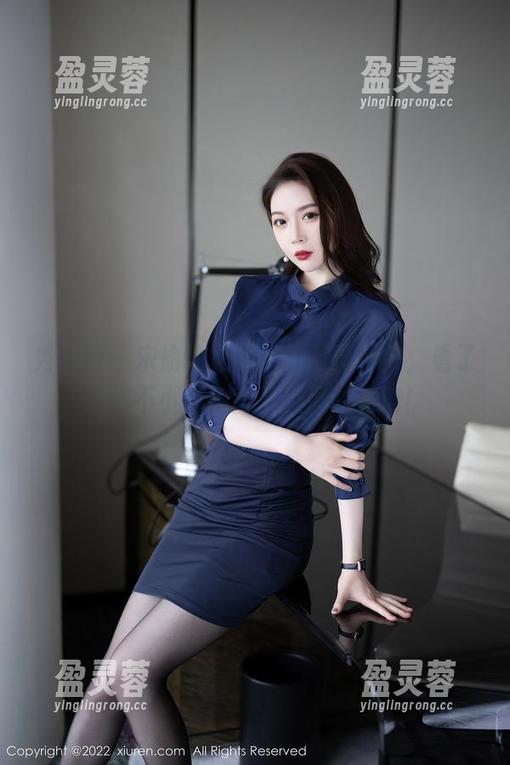秀人网 - 宋愉愉正版女王写真合集，看了让你不小心抬高了挡风的姿势！