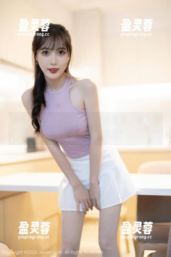 秀人网 - 少女心雪雪的肉丝图集，谁说不能同时有温度和诱惑？