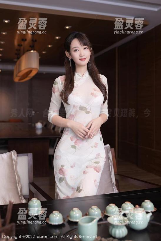 秀人网 - 合集里的王俪丁小宝贝短裤，今天你穿了吗？