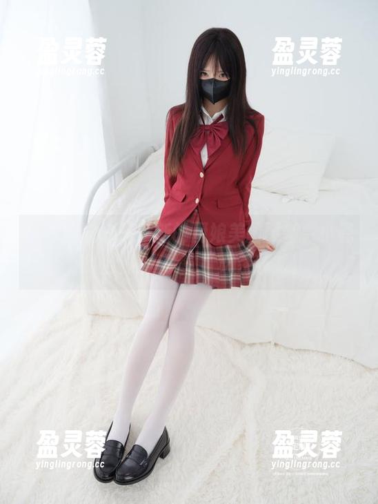 紧急企划-小恩 紧急企划 - 一波新的厨娘美图更新,小恩又给我们上了堂“必杀技”。