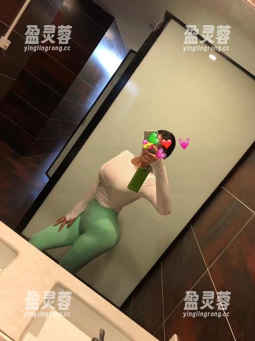 微密圈 - 厨娘萝莉风？紫色哒豚豚的原图真让人想多了