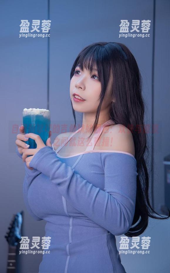 自闭颜球球 自闭颜球球的吉他妹妹图包:欢快与暗淡之间就这么碰撞!