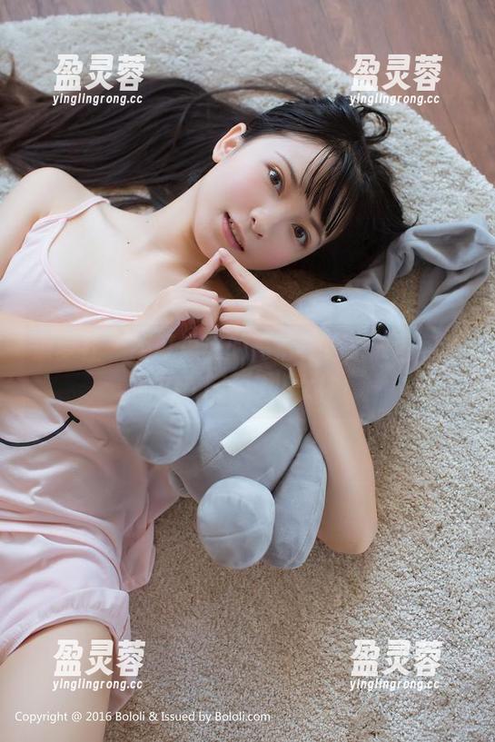 菠萝社 - 不可思议的高清，速来收图包里的Barbie可儿女神！