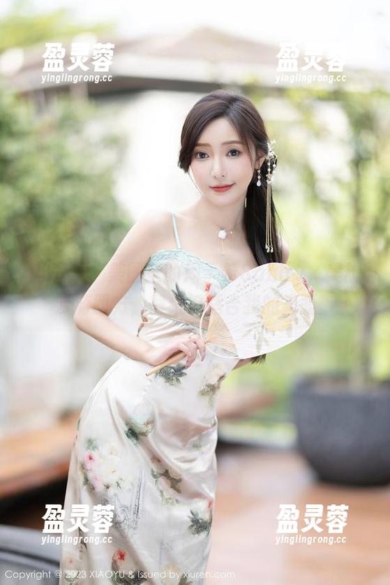 语画界 - 美图里的周于希Sandy，美脚云游四方，壁纸好适合我的桌面。