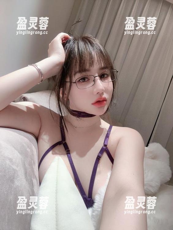 微密圈 - 又是一个在线追阿色，高清蓝色妖姬照，全网我就爱她胖嘟嘟的一面！